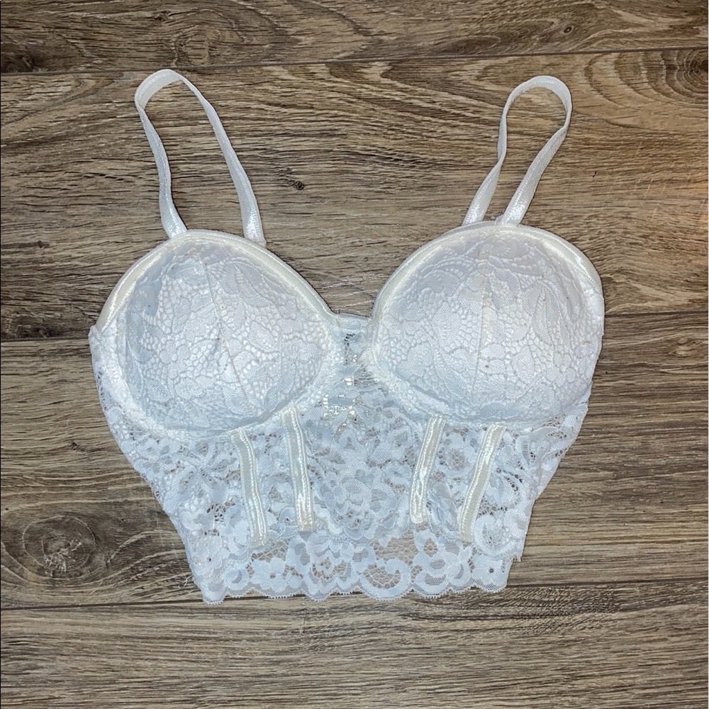 🫧 White floral bralette